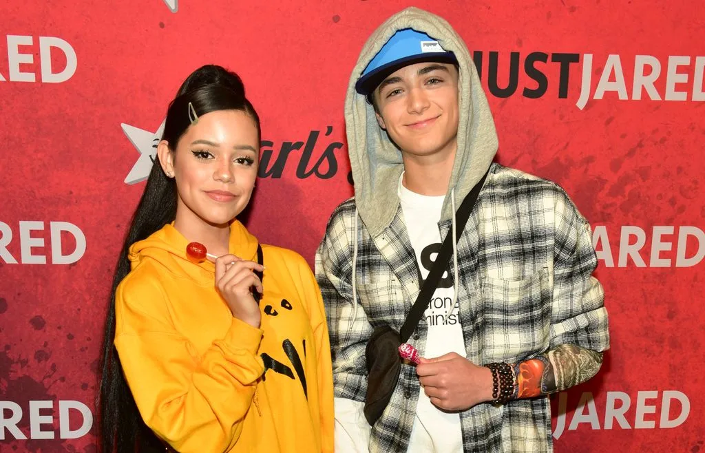 Jenna Ortega Freund – Alles über ihr Liebesleben und aktuelle Gerüchte jenna ortega freund